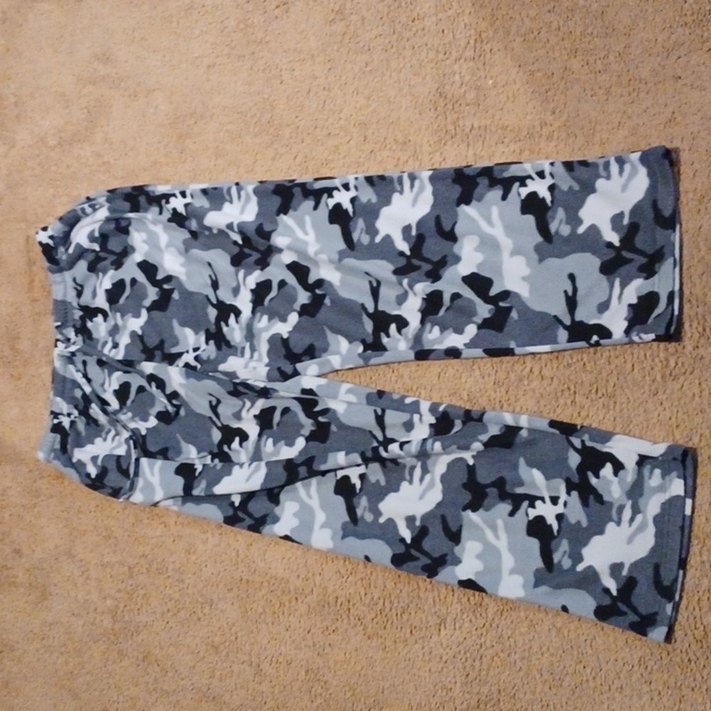 Hanes Cammo Fleece Pajama Pants Size L